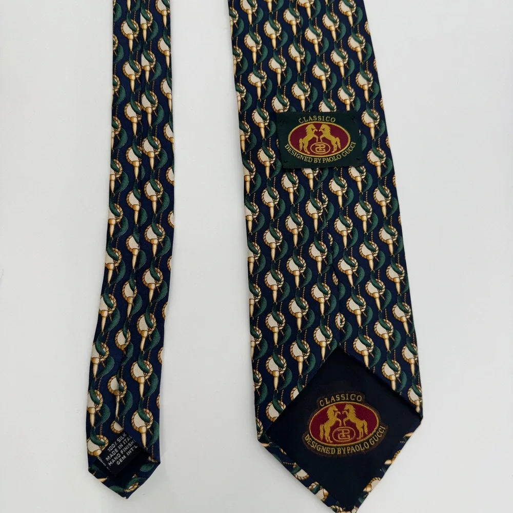 Classico Designed by Paolo Gucci sophisticated necktie